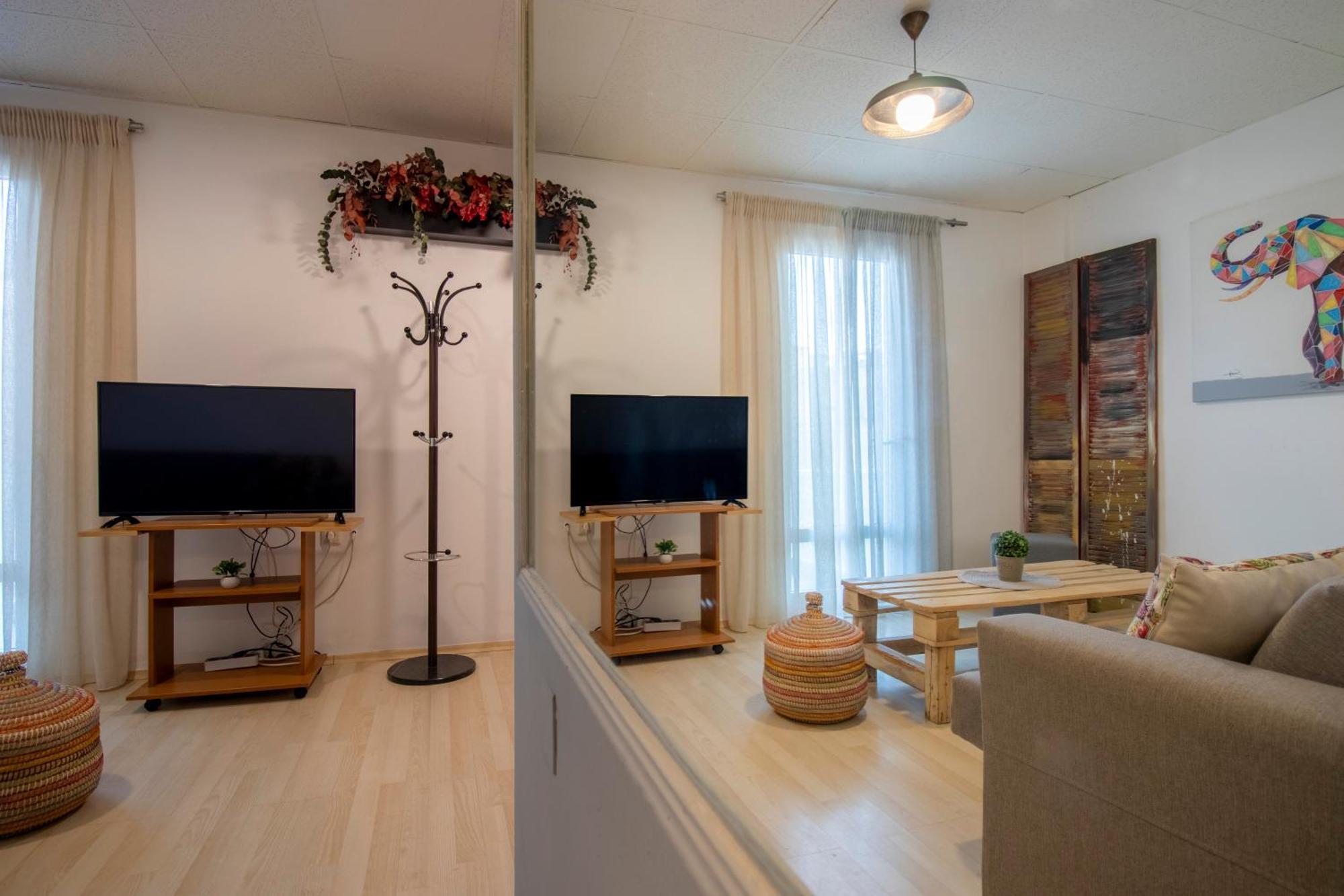 Modern City Apt In The Heart Of Heraklion ภายนอก รูปภาพ