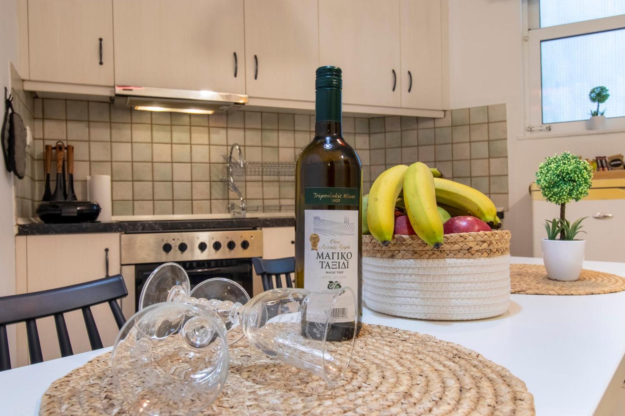 Modern City Apt In The Heart Of Heraklion ภายนอก รูปภาพ
