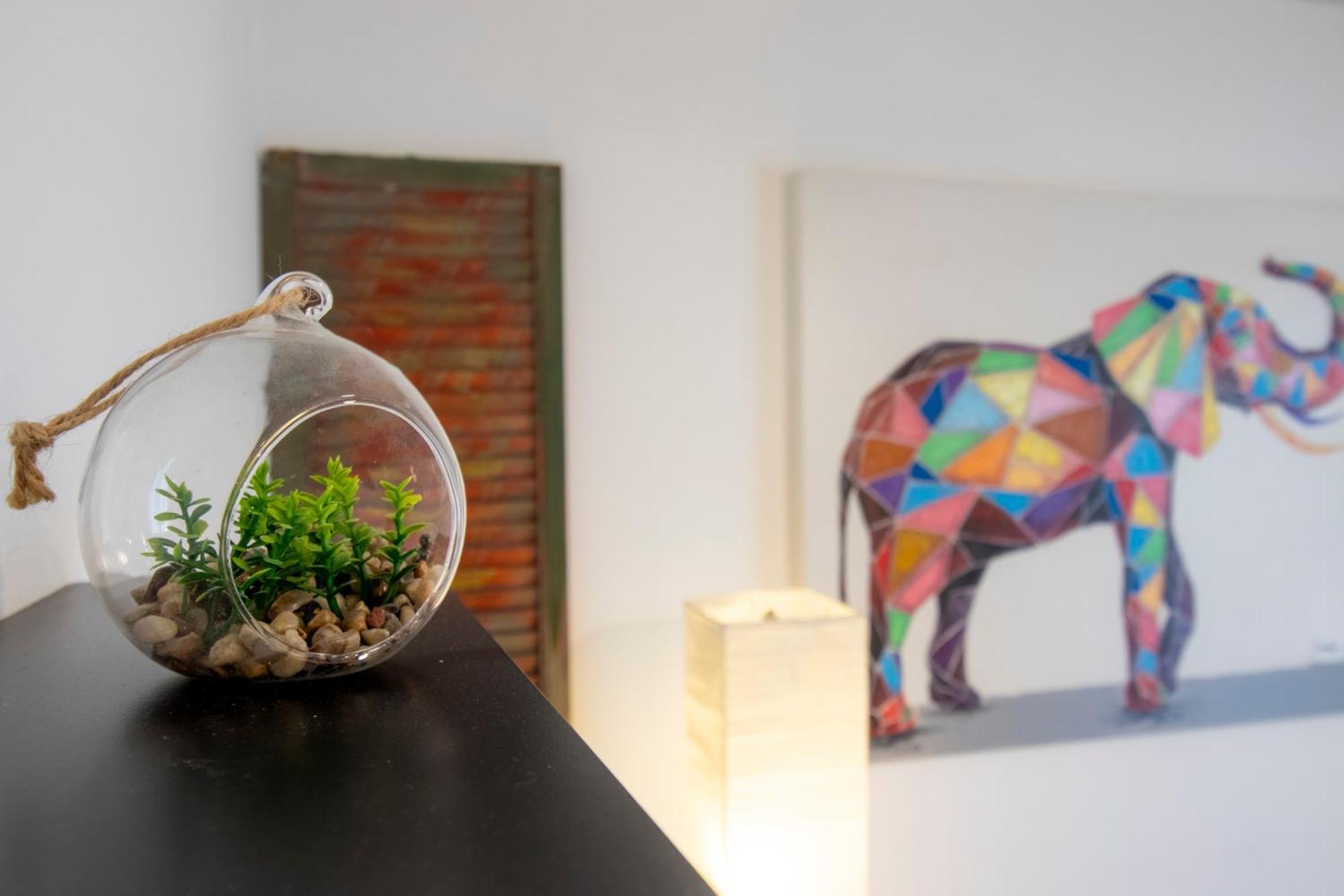 Modern City Apt In The Heart Of Heraklion ภายนอก รูปภาพ