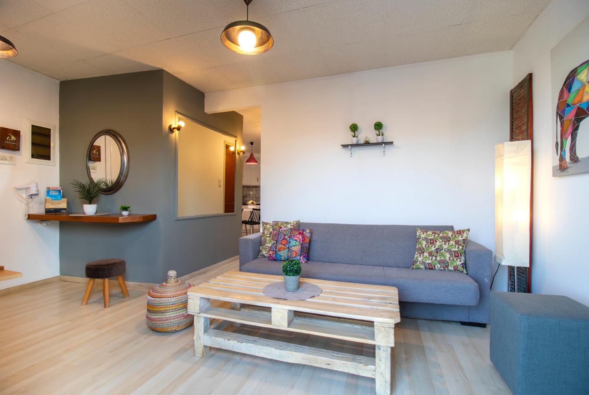 Modern City Apt In The Heart Of Heraklion ภายนอก รูปภาพ