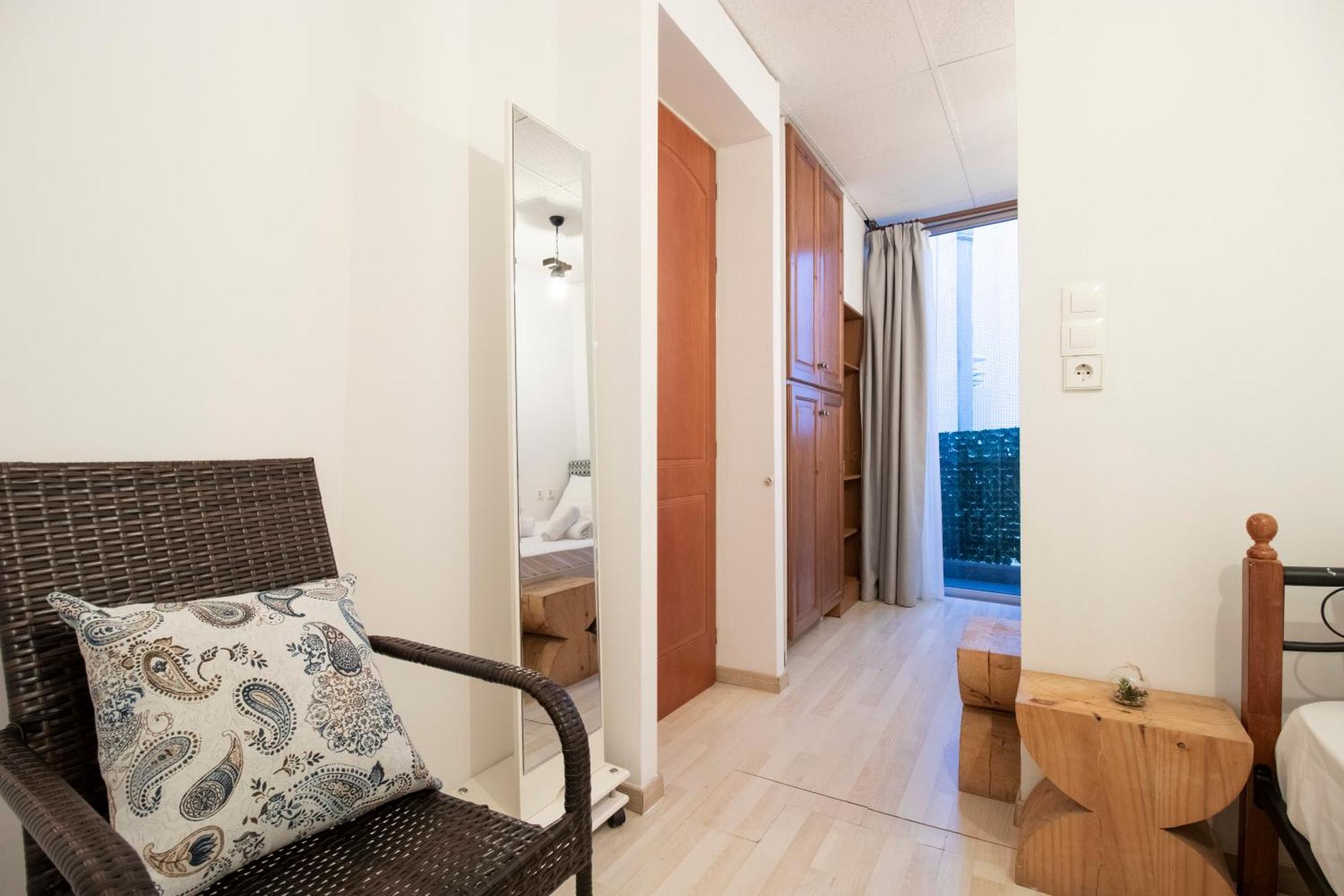 Modern City Apt In The Heart Of Heraklion ภายนอก รูปภาพ